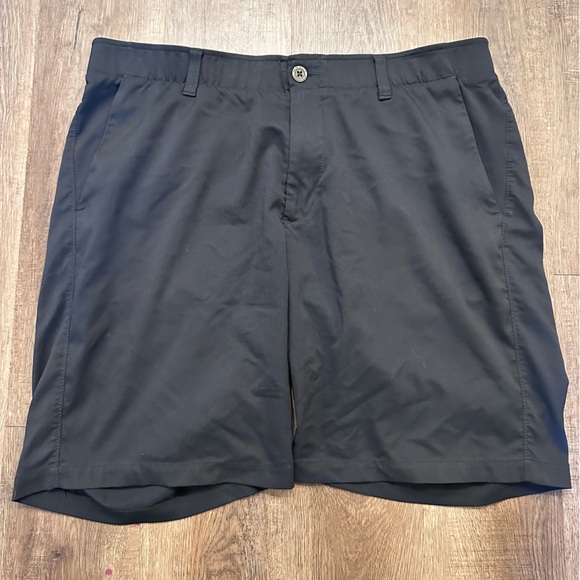 Under Armour Other - Under Armour Shorts Mens 38 Heatgear Golf Bermuda Mid Rise Black